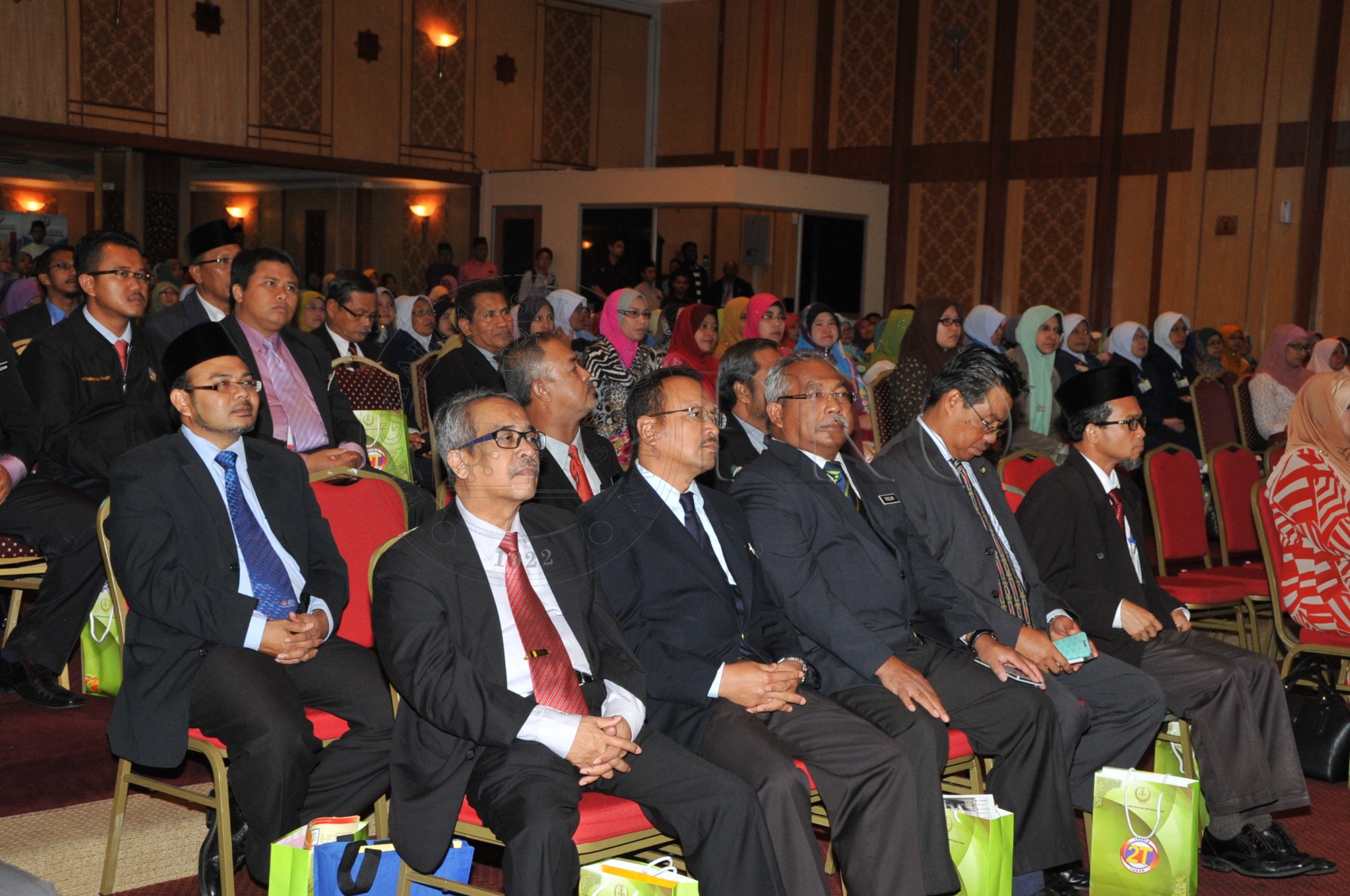 PRO 14 44 EPZB PRO 6161